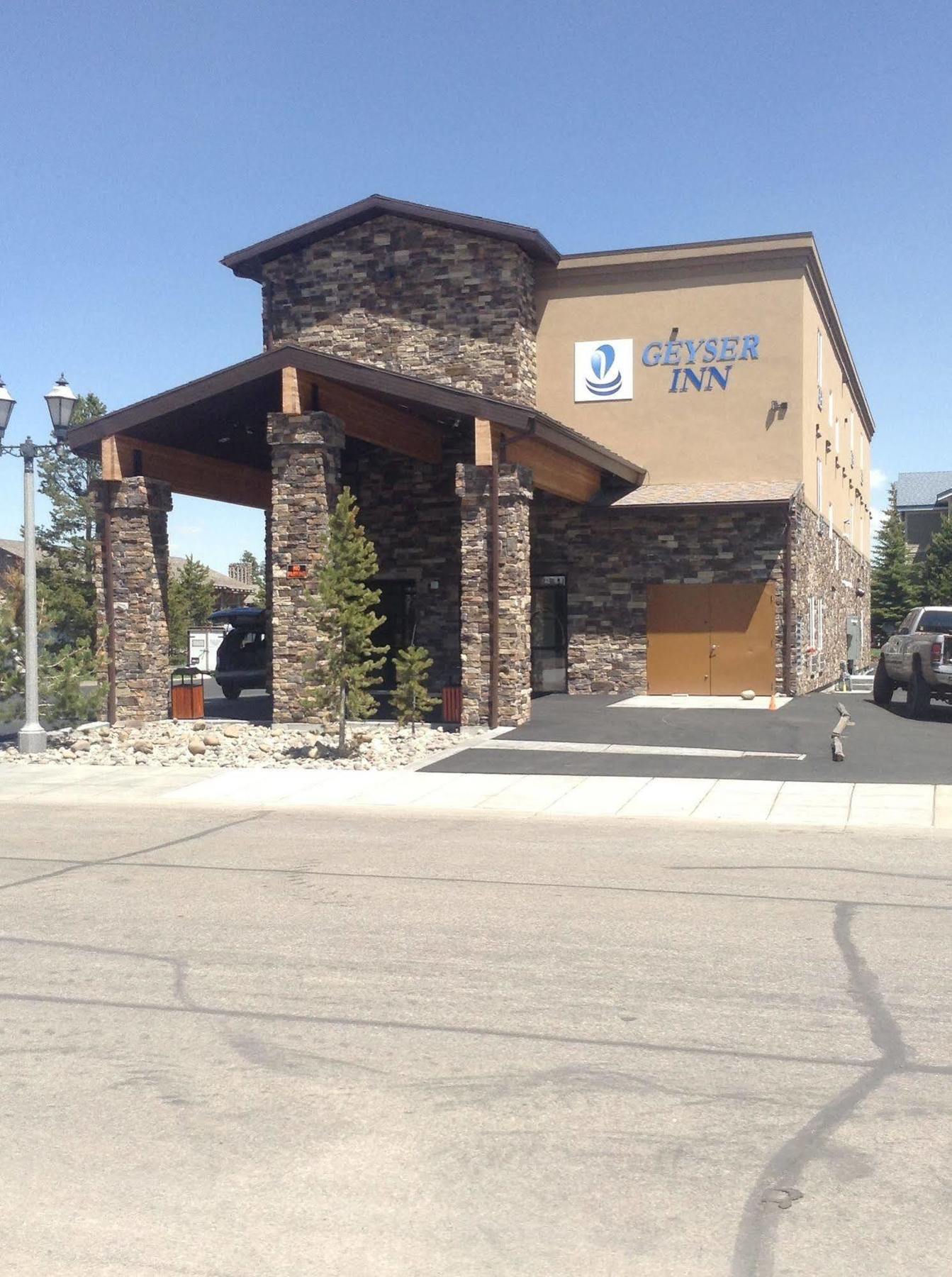 Geyser Inn West Yellowstone Exterior photo